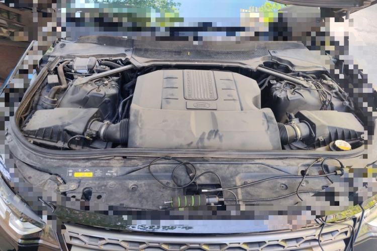 Used Land Rover Discovery 2019 3.0 SC V6 SE Engine Bay