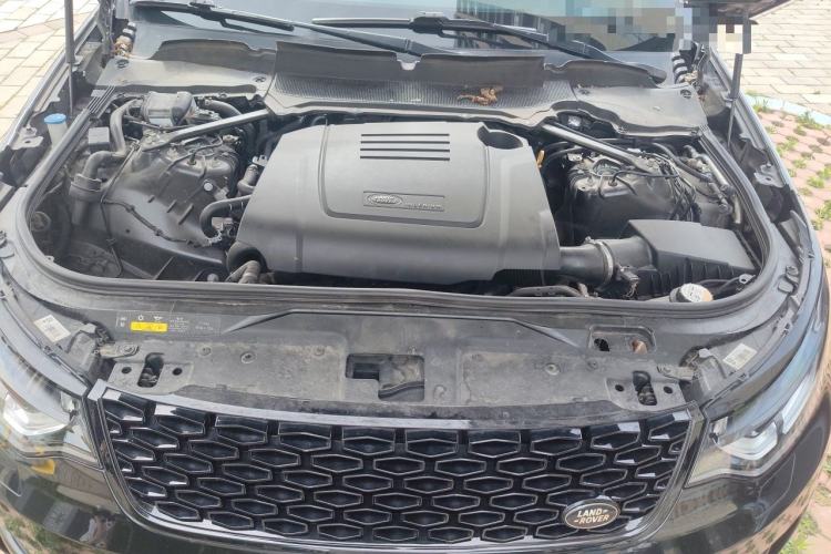Used Land Rover Discovery 2019 2.0T HSE Engine Bay
