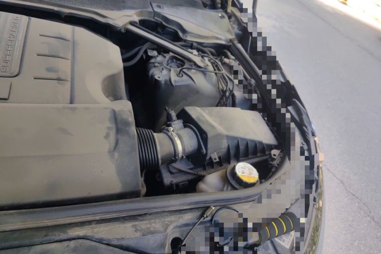 Used Land Rover Discovery 2019 3.0 SC V6 SE Engine Bay Left