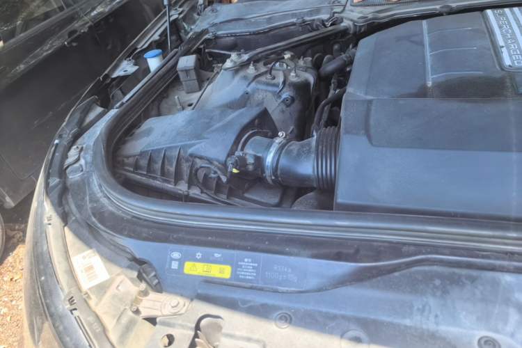 Used Land Rover Discovery 2019 3.0 SC V6 SE Engine Bay Right