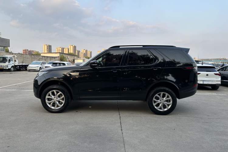 Used Land Rover Discovery 2019 3.0 SC V6 SE Exterior 4