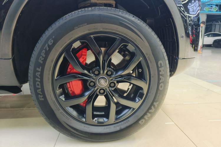 Used Land Rover Discovery 2019 3.0 SC V6 SE Exterior 5