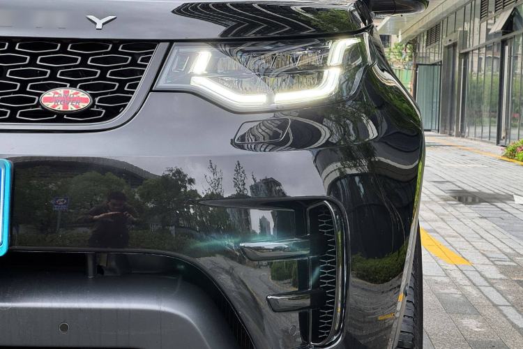 Used Land Rover Discovery 2019 3.0 SC V6 SE Exterior 6