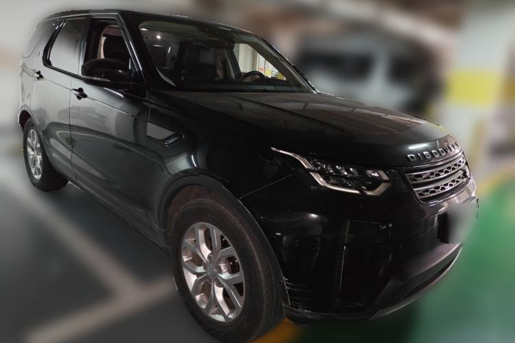 Used Land Rover Discovery 2019 2.0T SE Front Right 45 Deg