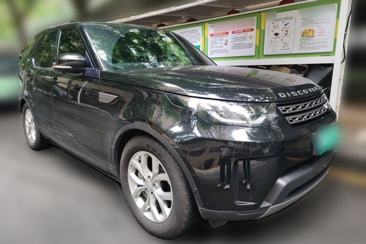 Used Land Rover Discovery 2019 3.0 SC V6 SE Front Right 45 Deg