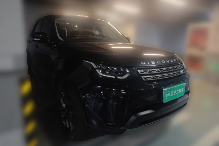 Used Land Rover Discovery 2019 3.0 SC V6 SE Front Right 45 Deg