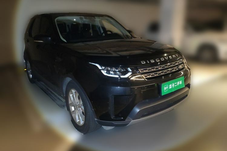 Used Land Rover Discovery 2019 2.0T SE Front Right 45 Deg