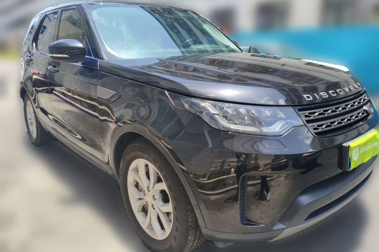 Used Land Rover Discovery 2019 3.0 SC V6 SE Front Right 45 Deg