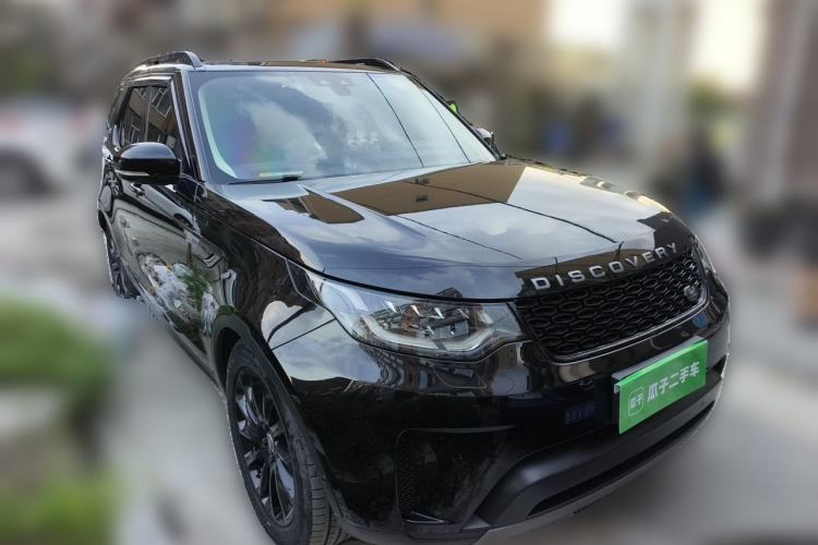 Used Land Rover Discovery 2019 3.0 SC V6 SE Front Right 45 Deg
