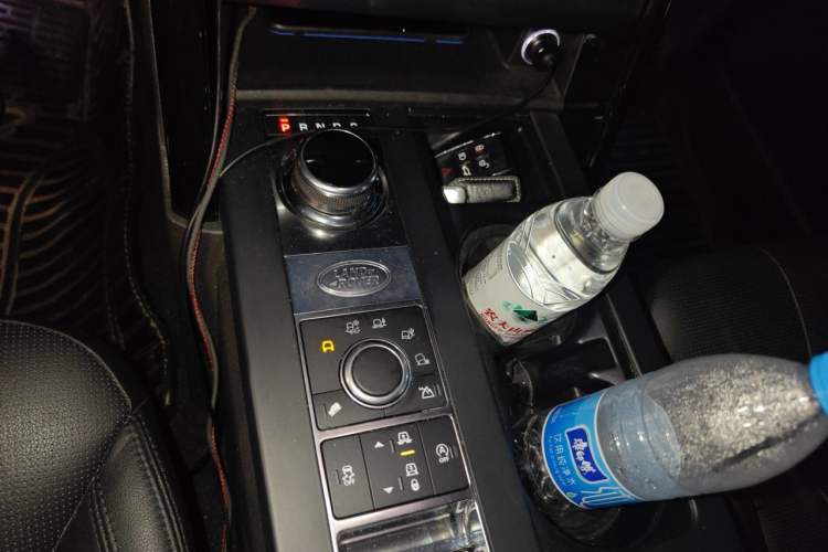 Used Land Rover Discovery 2019 3.0 SC V6 SE Gear Lever
