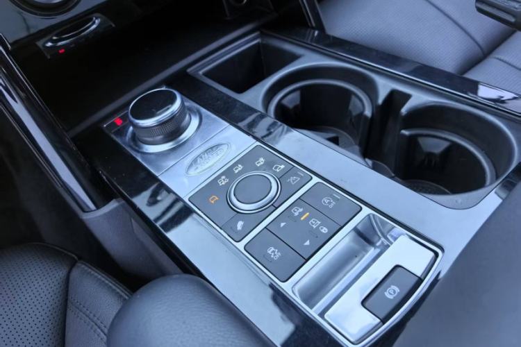 Used Land Rover Discovery 2019 3.0 SC V6 SE Gear Lever