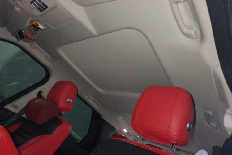 Used Land Rover Discovery 2019 3.0 SC V6 SE Headliner