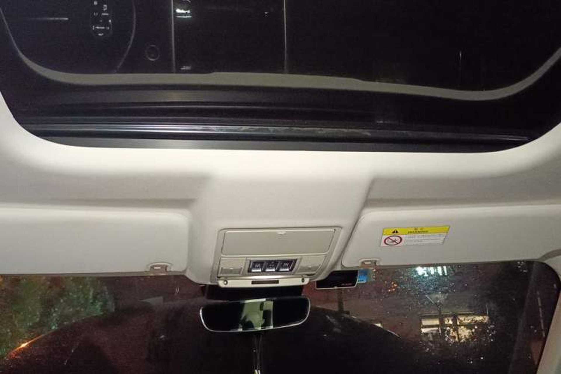 Used Land Rover Discovery 2019 2.0T HSE Headliner