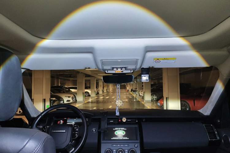 Used Land Rover Discovery 2019 2.0T SE Headliner