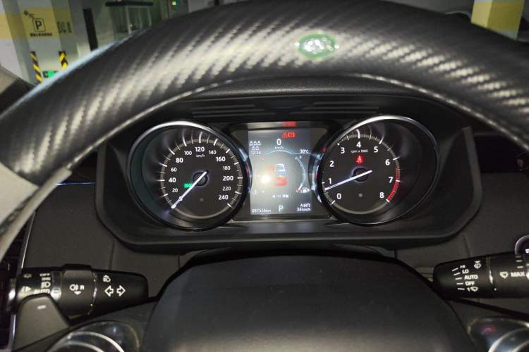 Used Land Rover Discovery 2019 2.0T SE Instrument Cluster