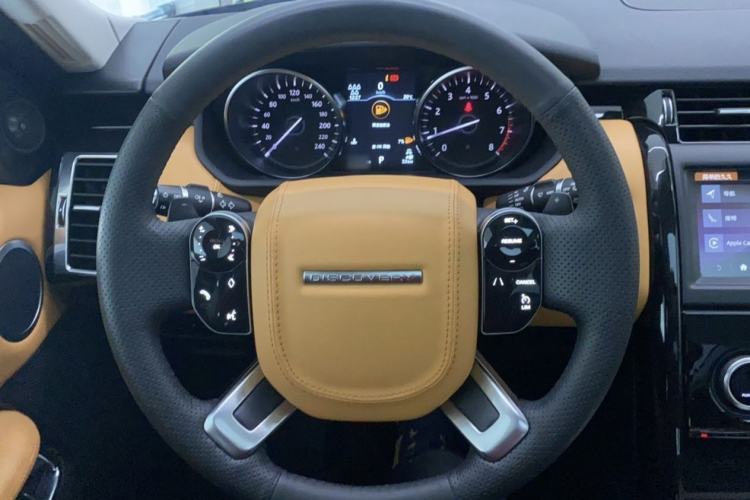 Used Land Rover Discovery 2019 3.0 SC V6 SE Interior 2