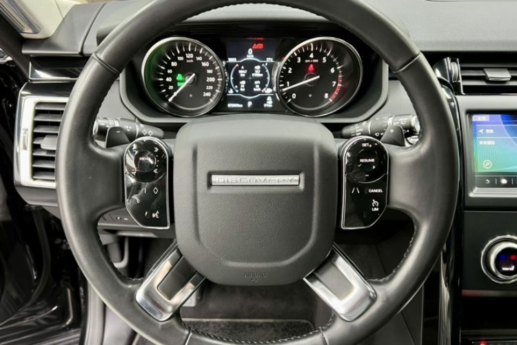 Used Land Rover Discovery 2019 3.0 SC V6 SE Interior 7