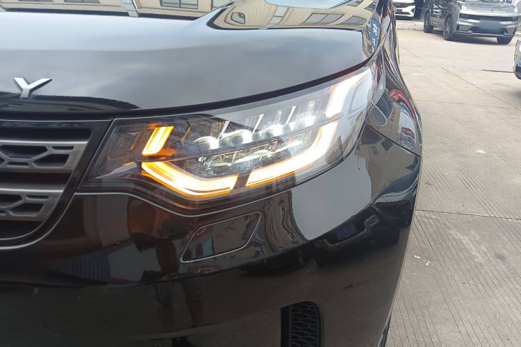 Used Land Rover Discovery 2019 3.0 SC V6 SE Left Front Headlight