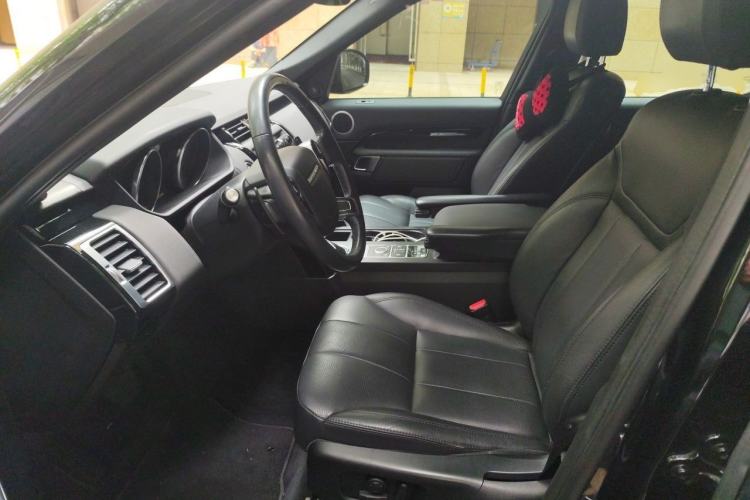 Used Land Rover Discovery 2019 3.0 SC V6 SE Left Front Seat