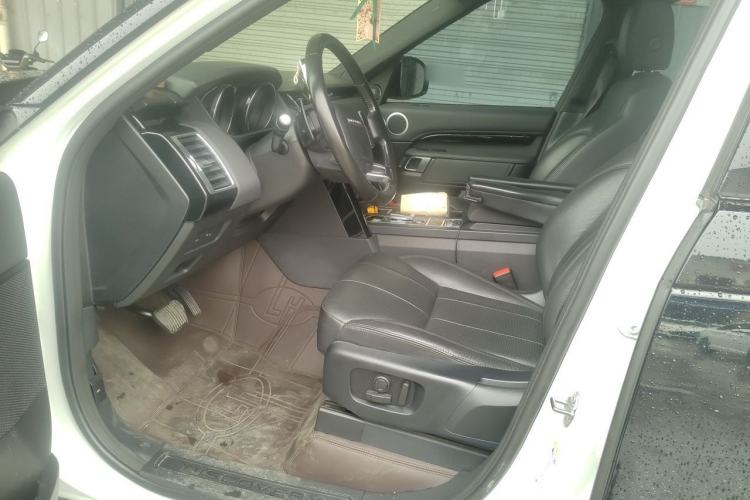 Used Land Rover Discovery 2019 2.0T SE Left Front Seat