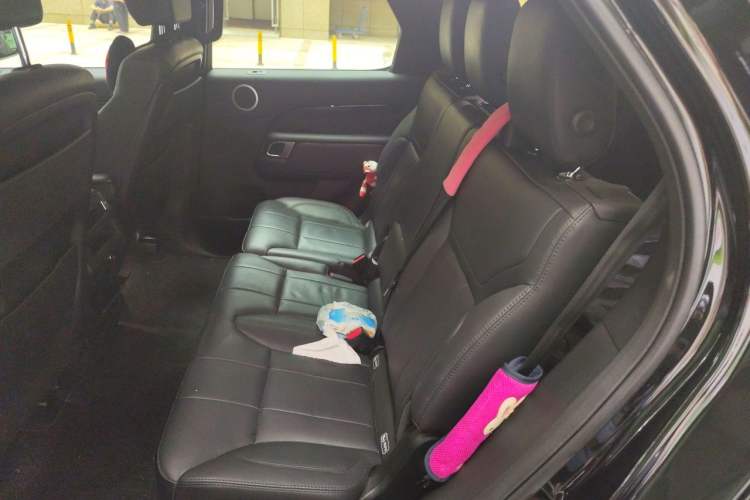 Used Land Rover Discovery 2019 3.0 SC V6 SE Left Rear Seat