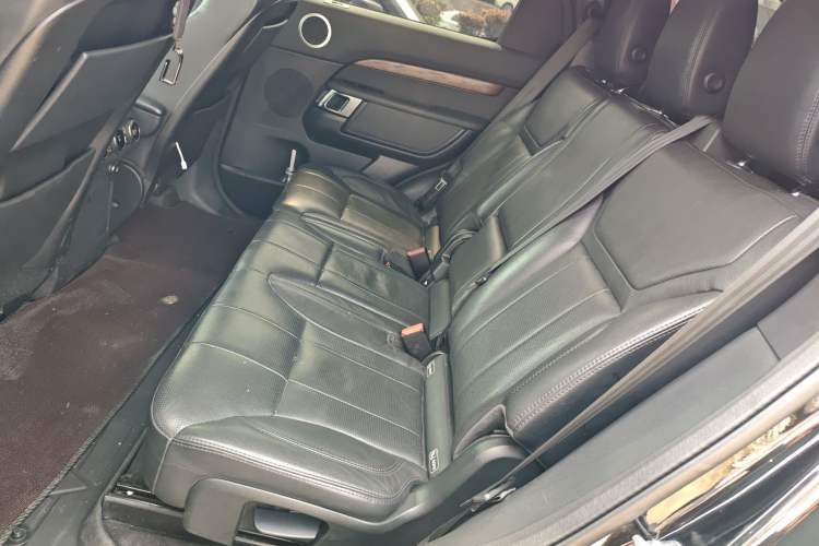 Used Land Rover Discovery 2019 3.0 SC V6 HSE Left Rear Seat
