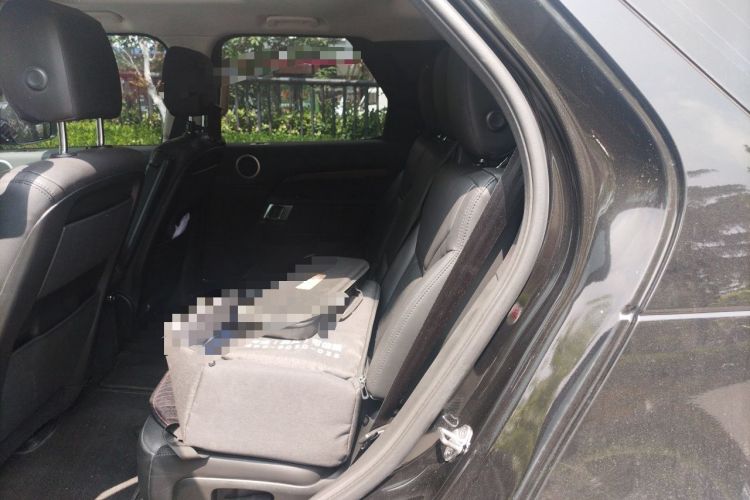 Used Land Rover Discovery 2019 2.0T HSE Left Rear Seat