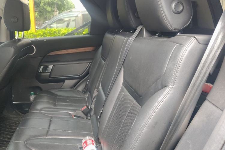 Used Land Rover Discovery 2019 3.0 SC V6 HSE Left Rear Seat