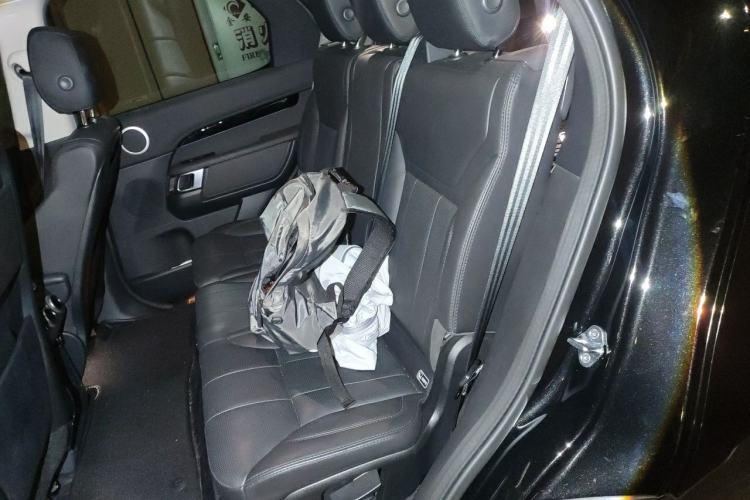 Used Land Rover Discovery 2019 2.0T SE Left Rear Seat
