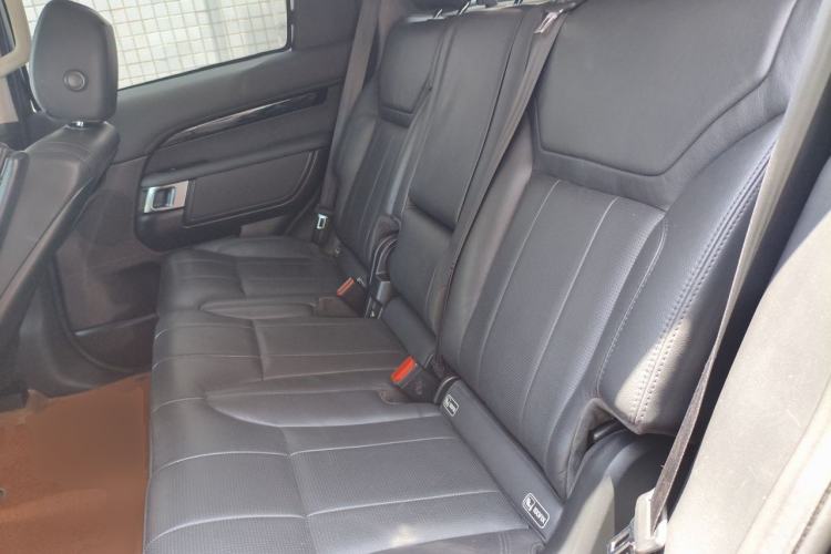 Used Land Rover Discovery 2019 3.0 SC V6 SE Left Rear Seat