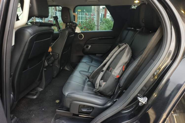 Used Land Rover Discovery 2019 3.0 SC V6 SE Left Rear Seat