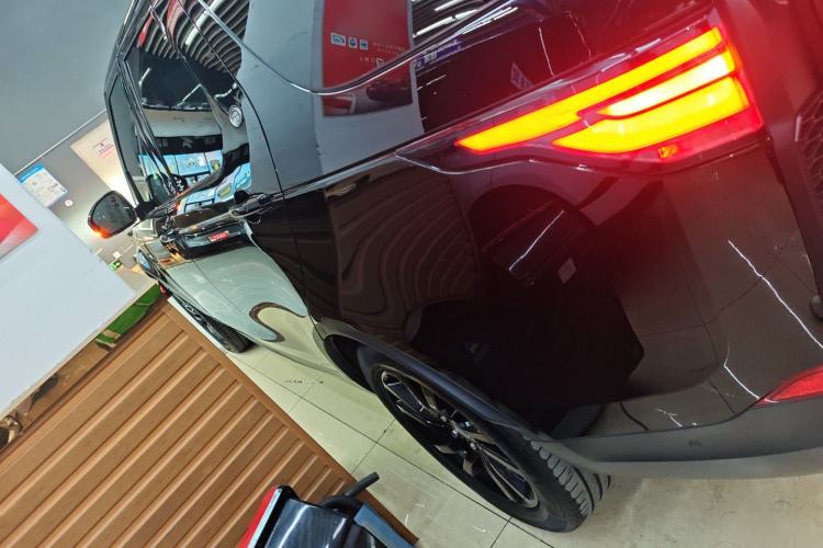Used Land Rover Discovery 2019 3.0 SC V6 HSE Left Side