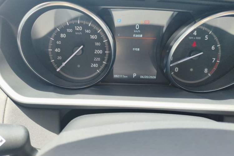 Used Land Rover Discovery 2019 3.0 SC V6 SE Odometer Close Up