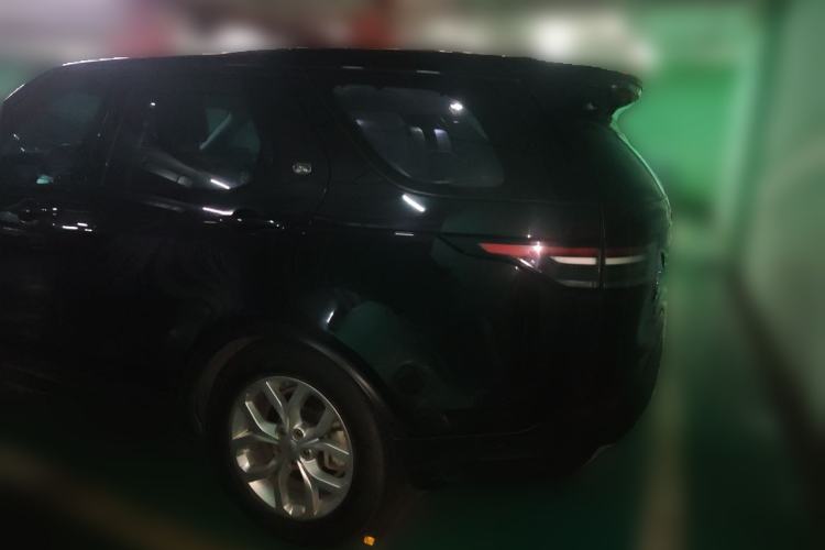 Used Land Rover Discovery 2019 3.0 SC V6 SE Rear Left 45 Deg