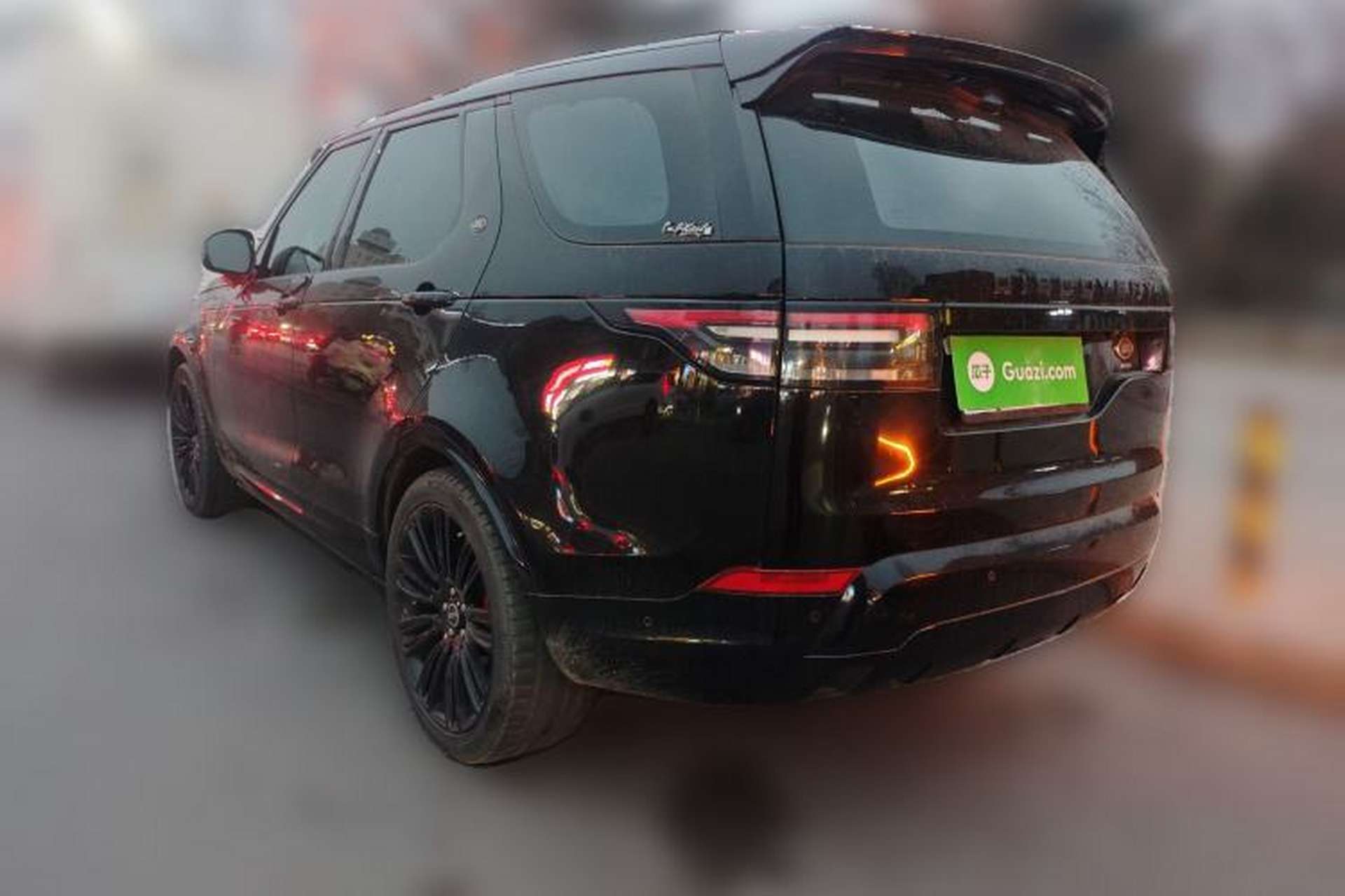 Used Land Rover Discovery 2019 3.0 SC V6 SE Rear Left 45 Deg