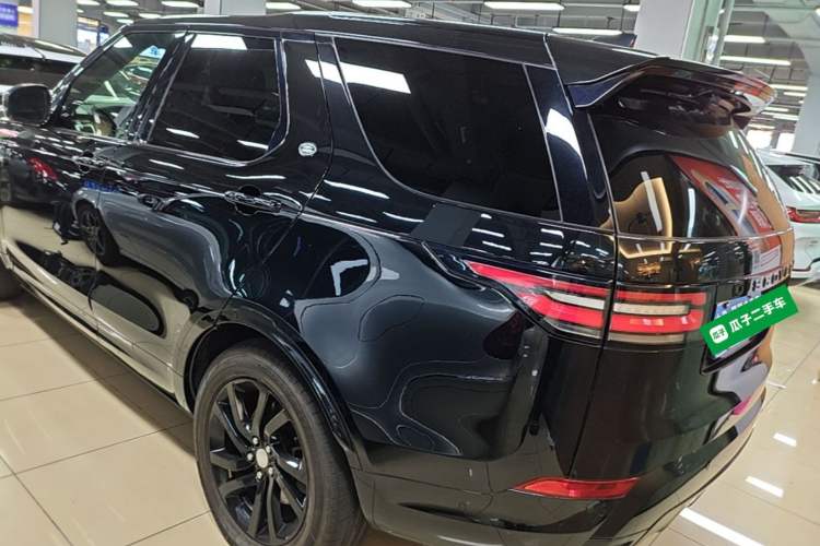 Used Land Rover Discovery 2019 3.0 SC V6 HSE Rear Left 45 Deg