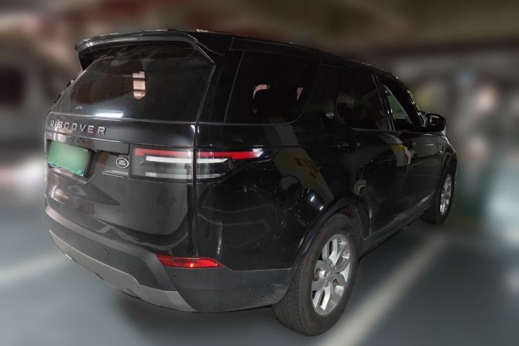 Used Land Rover Discovery 2019 2.0T SE Rear Right 45 Deg