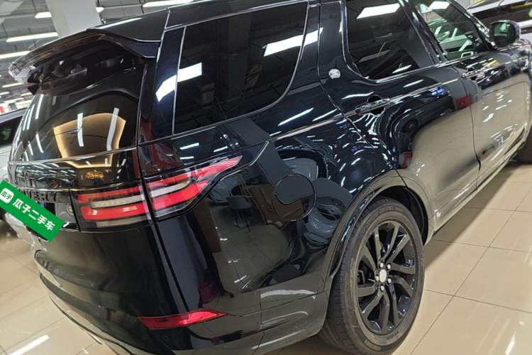 Used Land Rover Discovery 2019 3.0 SC V6 HSE Rear Right 45 Deg
