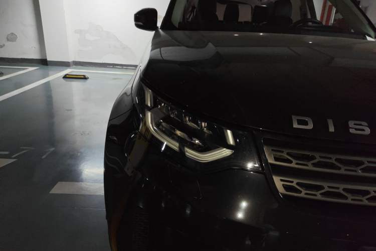 Used Land Rover Discovery 2019 2.0T SE Right Front Headlight
