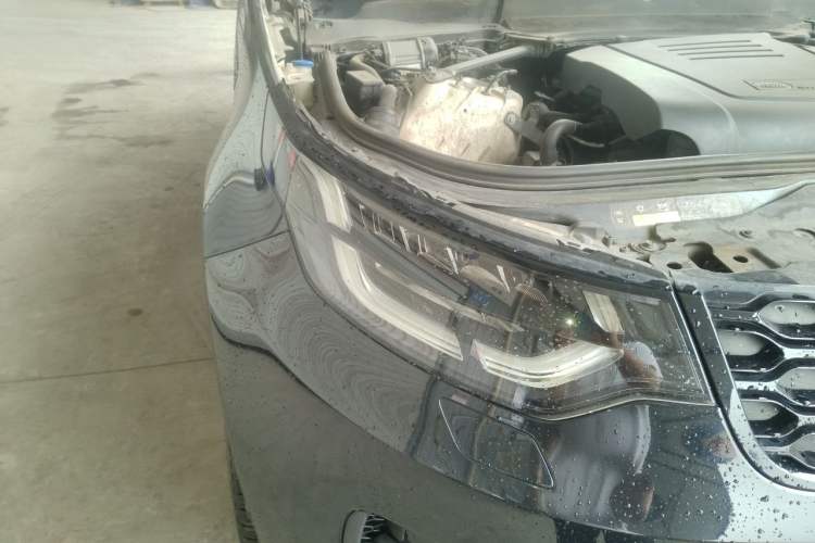Used Land Rover Discovery 2019 2.0T SE Right Front Headlight