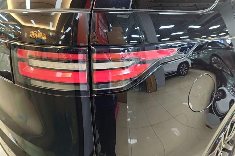 Used Land Rover Discovery 2019 3.0 SC V6 HSE Right Rear Taillight