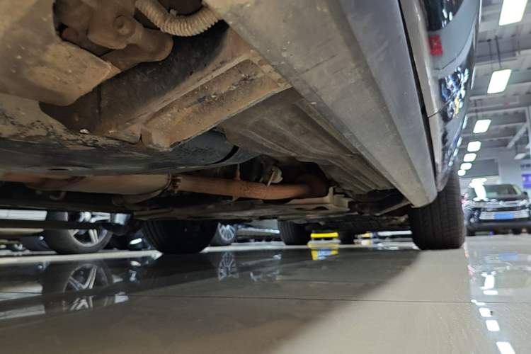 Used Land Rover Discovery 2019 3.0 SC V6 HSE Right Side Sill