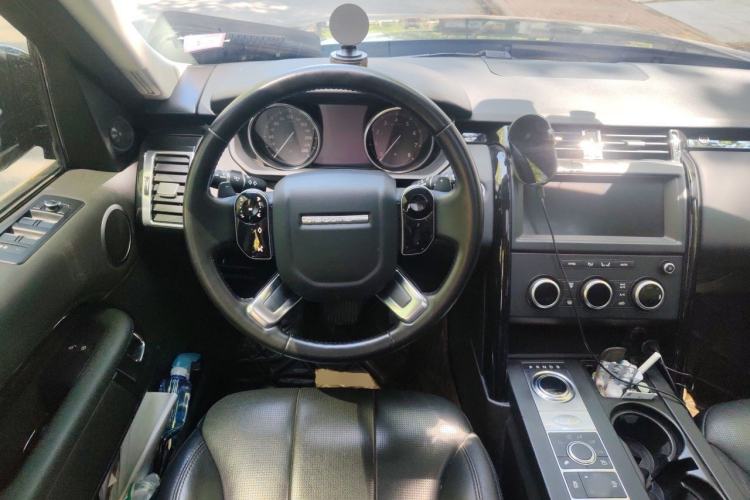 Used Land Rover Discovery 2019 3.0 SC V6 SE Steering Wheel