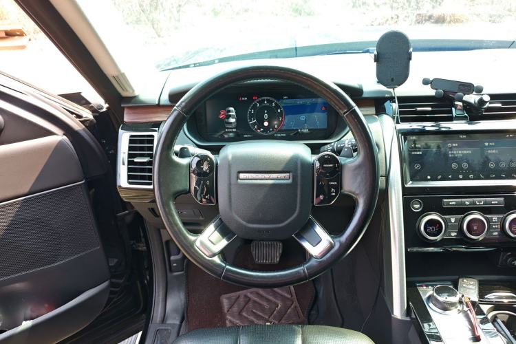 Used Land Rover Discovery 2019 3.0 SC V6 HSE Steering Wheel