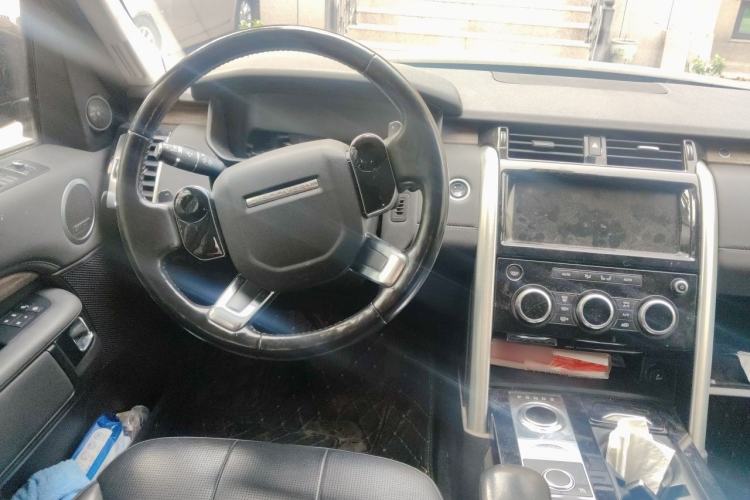 Used Land Rover Discovery 2019 3.0 SC V6 HSE Steering Wheel