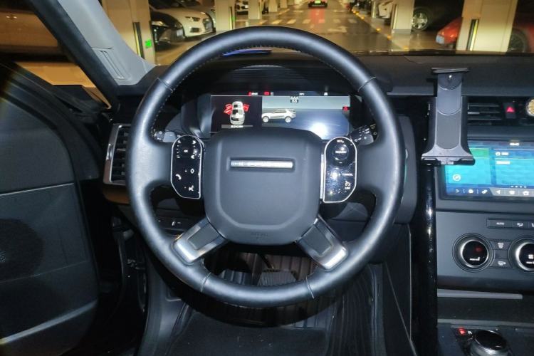 Used Land Rover Discovery 2019 2.0T SE Steering Wheel