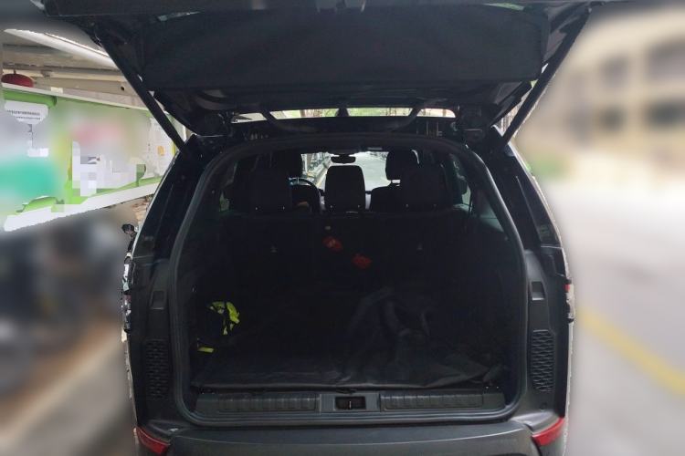 Used Land Rover Discovery 2019 3.0 SC V6 SE Trunk
