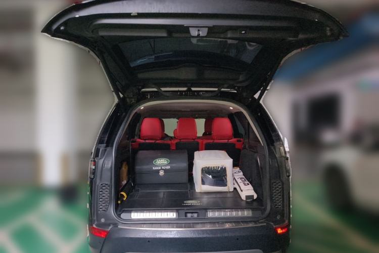 Used Land Rover Discovery 2019 3.0 SC V6 SE Trunk