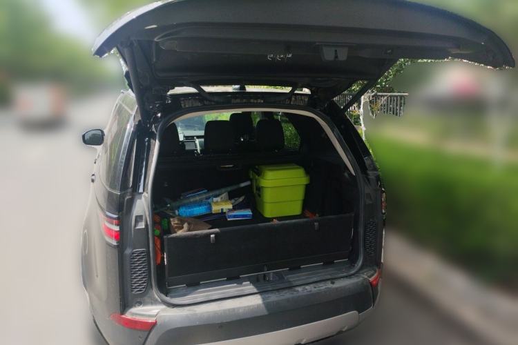 Used Land Rover Discovery 2019 2.0T HSE Trunk