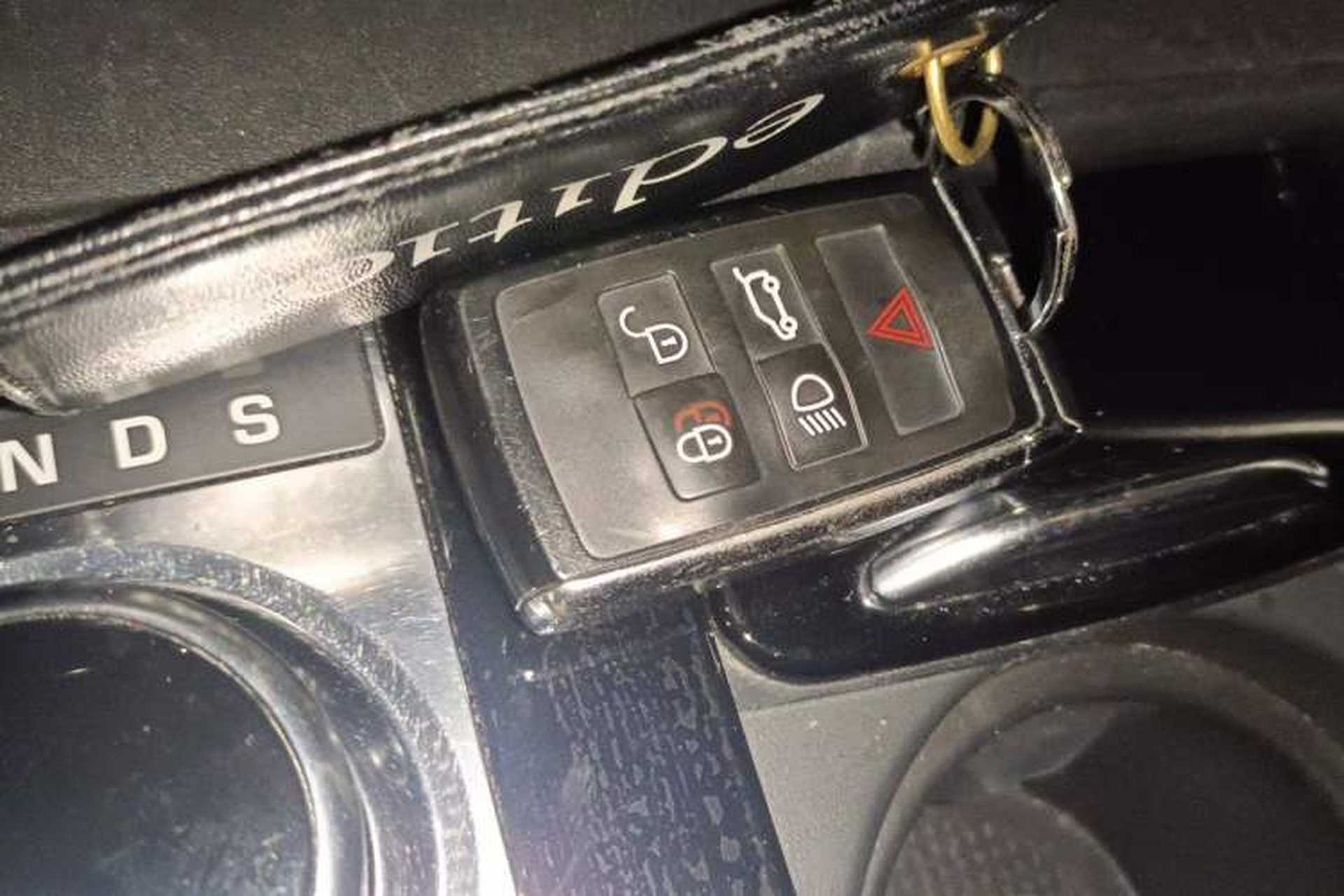 Used Land Rover Discovery 2019 2.0T HSE Vehicle Key